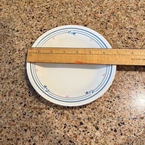 1 VINTAGE CORELLE, BY CORNING, COUNTRY VIOLETS PATTERN Bread and Butter Plate